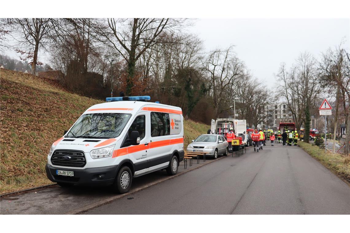 Auch Rettungskräfte waren im Einsatz. Verletzt wurde laut Angaben der Polizei jedoch niemand.