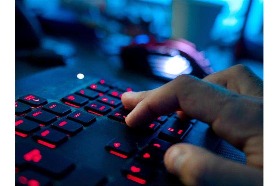 Cyberattacken weltweit größte Gefahr für Unternehmen