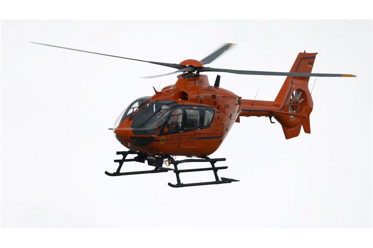 Auch zwei Rettungshubschrauber waren an der Unfallstelle im Einsatz. (Symbolbild)