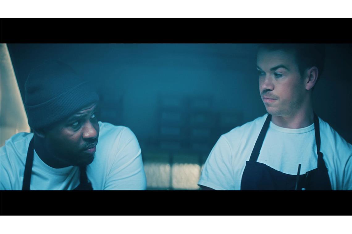Auch zwischen Dessertkoch Marcus (Lionel Boyce, links) und seinem Kollegen und engen Vertrauten Luca (Will Poulter) ist das Verhältnis plötzlich angespannt.
