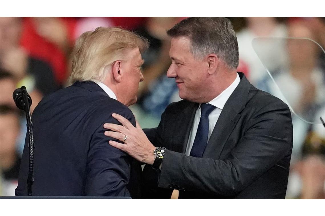 Audi-Chef Döllner hat mit seinem Auftritt bei einer Wahlkampfveranstaltung Trumps eine Debatte ausgelöst.