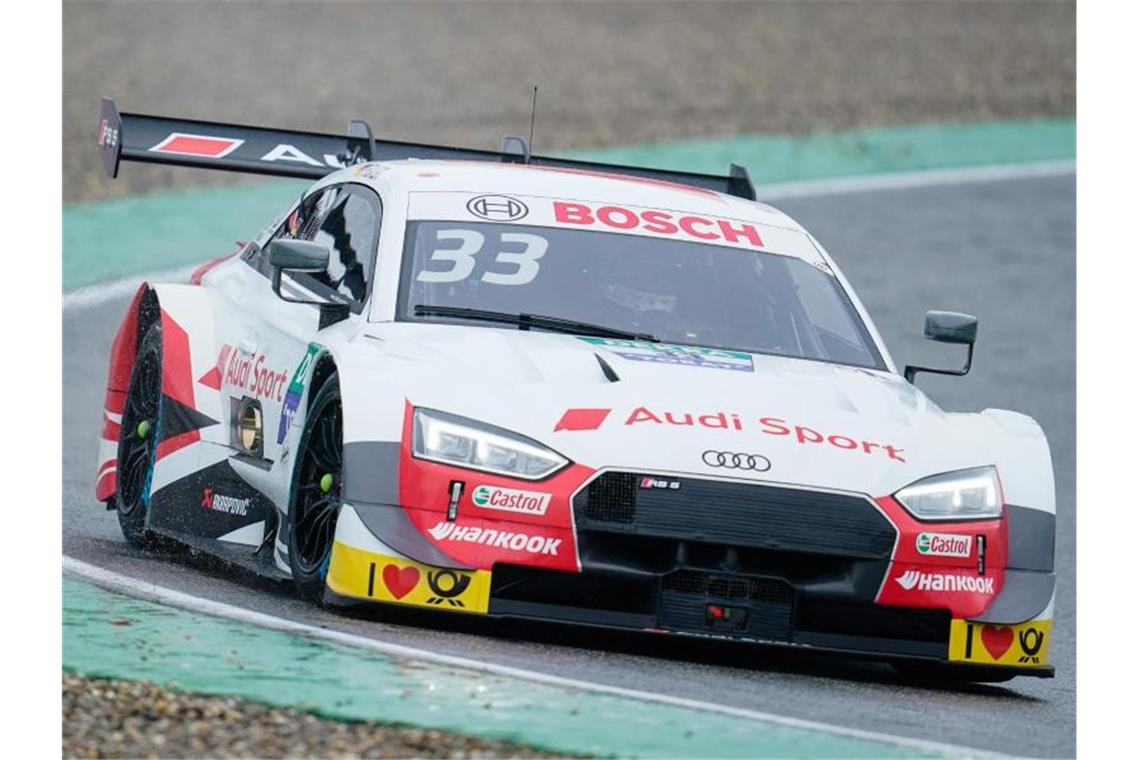 DTM-Zukunft nach dem Ausstieg von Audi ungewiss Audi wird sich aus dem Deutschen Tourenwagen-Masters verabschieden: Rene Rast vom Audi Sport Team Rosberg im Audi RS 5. Foto: Uwe Anspach/dpa