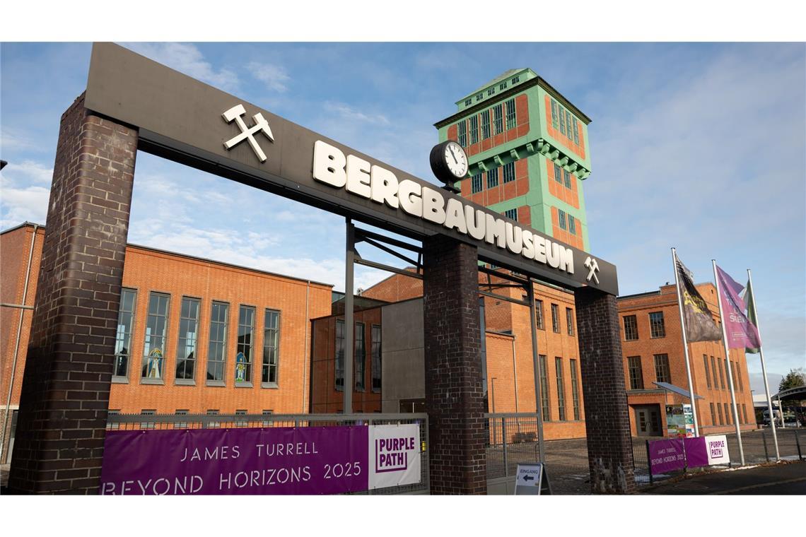 Auf dem Gelände des Bergbaumuseums "Kohlewelt" hat der US-Künstlers James Turrell sein neues Lichtkunstwerk "Beyond Horizons" geschaffen.