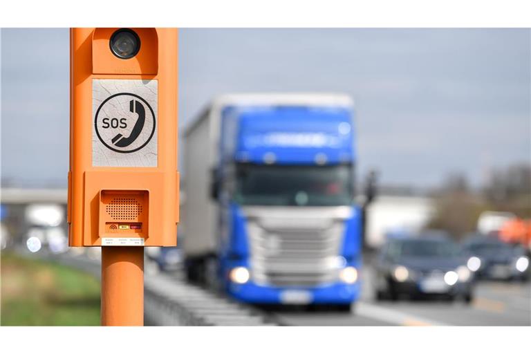 Auf dem gesamten Bundesautobahnnetz kommt es derzeit zu einer technischen Störung der Notrufsäulen. (Archivbild)