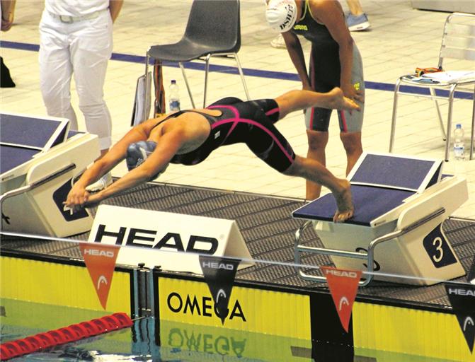 Auf dem Sprung zur Bronzemedaille über 50 Meter Brust: TSG-Talent Chiara Vetter.Foto: privat