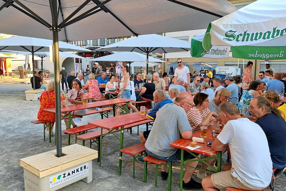Auf dem Stiftshof geht es noch recht gemütlich zu. Foto: BKZ