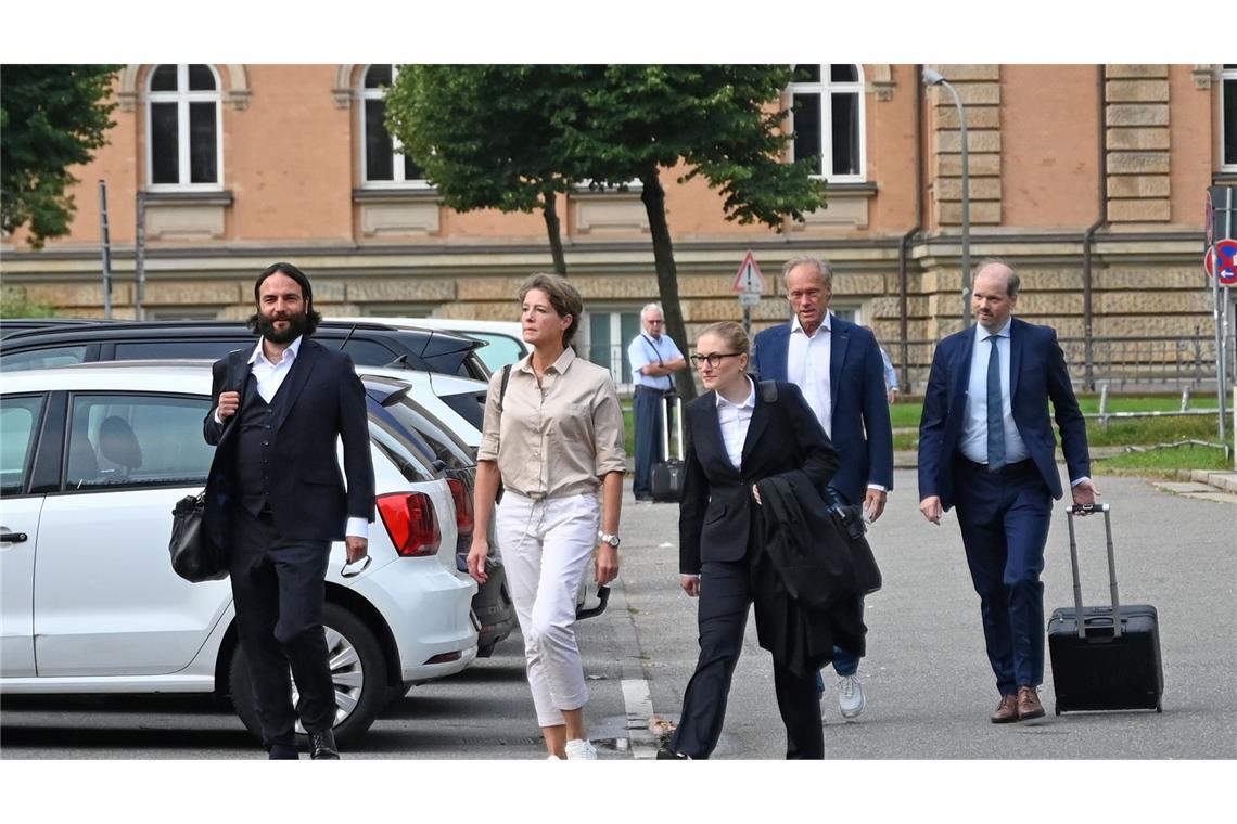 Auf dem Weg in das Strafjustizgebäude in Hamburg.