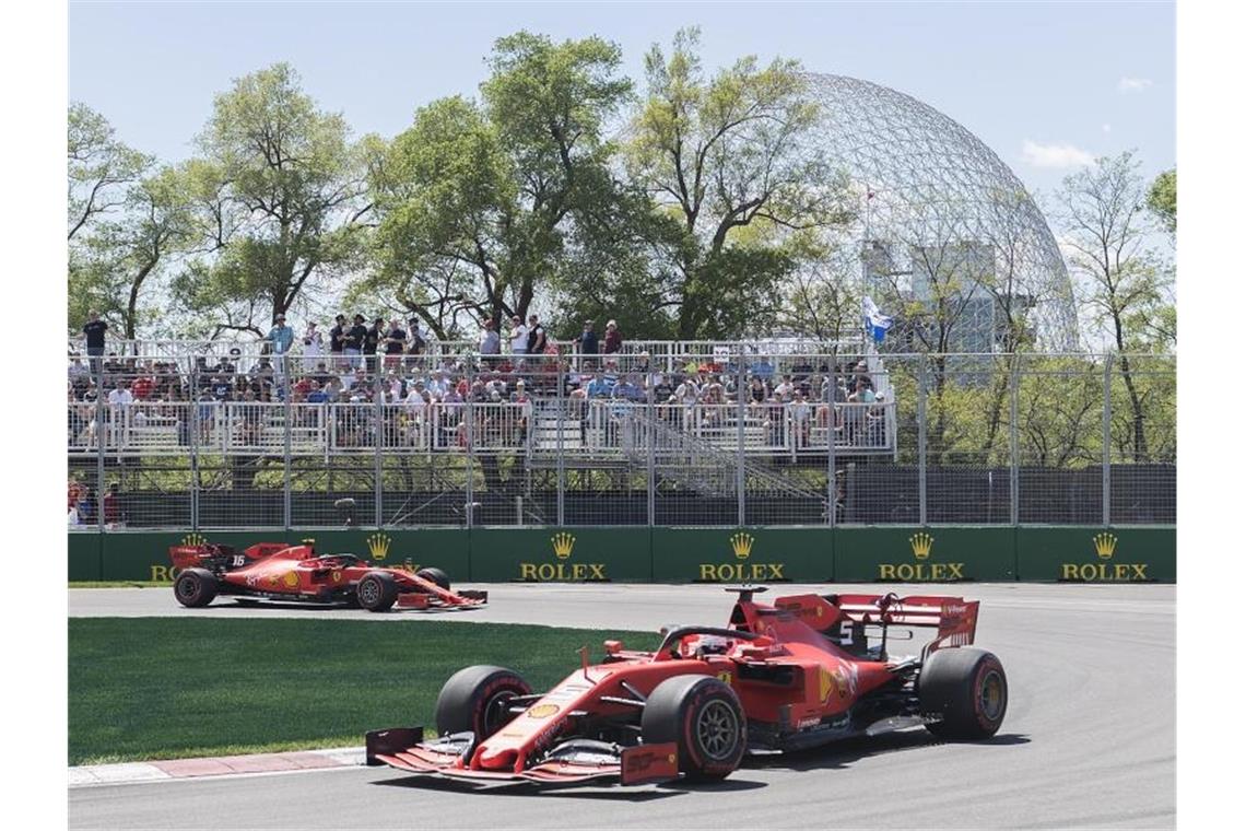 Vettel greift an: „Mercedes absolut in Favoritenrolle“ Auf den langen Geraden wollen die beiden Ferrari beim Qualifying in Kanada Zeit gut machen. Foto: Ryan Remiorz/The Canadian Press/AP