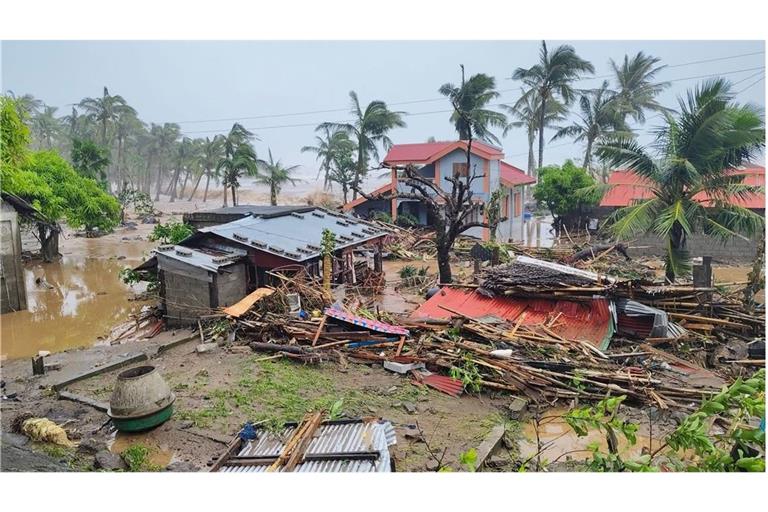 Auf den Philippinen trifft das zweite Mal innerhalb einer Woche ein Taifun auf Land.