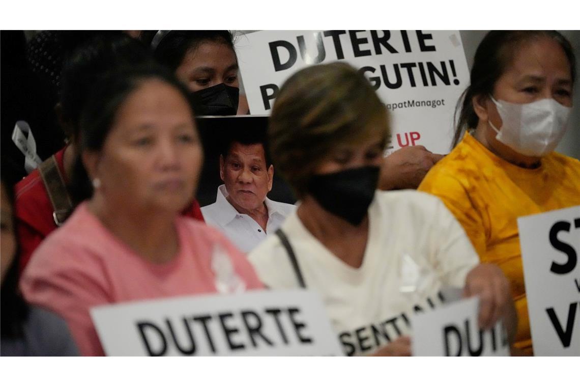 Ex-Präsident Duterte wegen vielfachen Mordes vor Gericht