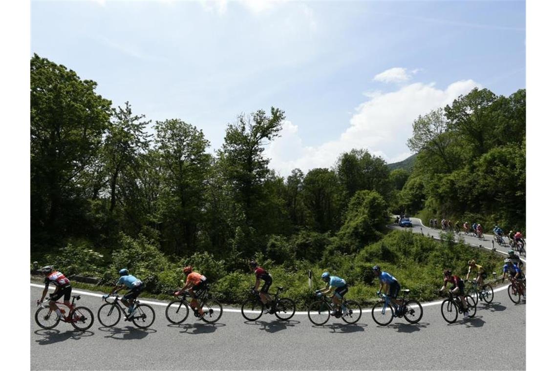 Sakarin gewinnt erste Bergankunft beim 102. Giro Auf der 13. Giro-Etappe gab es die erste Bergankunft. Foto: Fabio Ferrari/Lapresse via ZUMA Press.