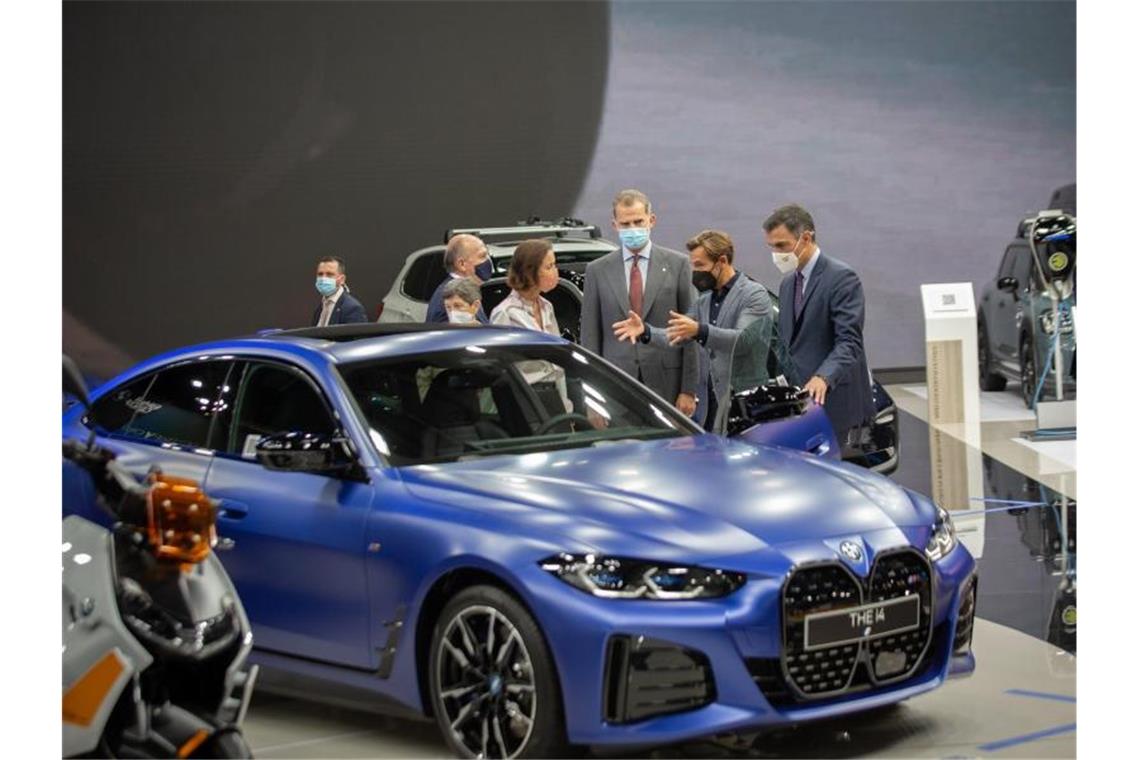 BMW startet Serienproduktion des „Tesla-Fighters“ i4 Auf der Automesse in Barcelona wurde das Modell i4 bereits vorgestellt. Foto: David Zorrakino/EUROPA PRESS/dpa