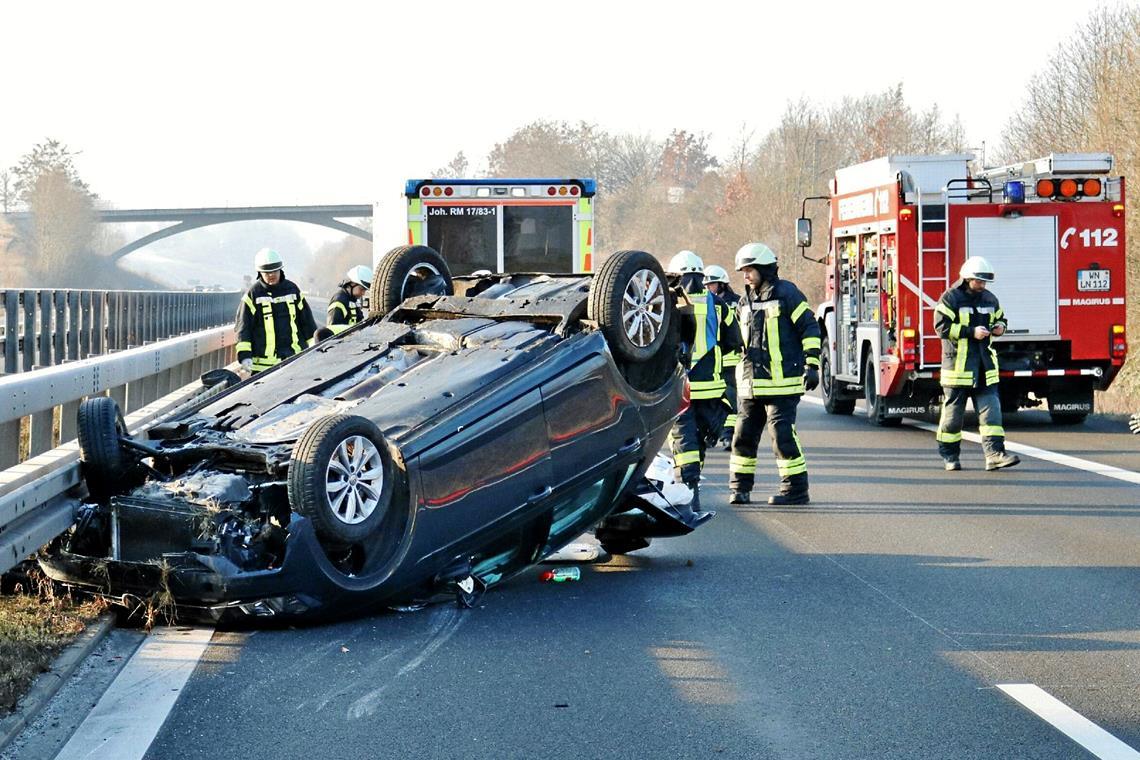 Fahrer nach schwerem Unfall auf B14 verstorben