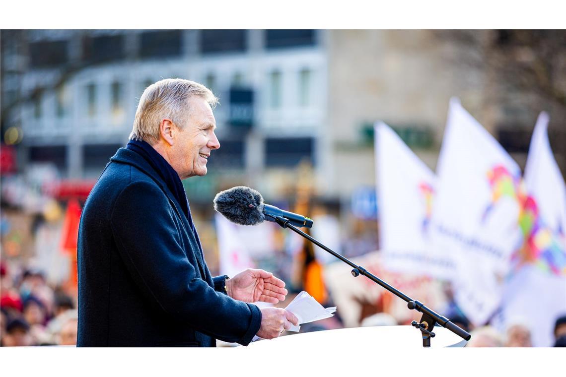 Auf der Demonstration gegen rechts in Hannover spricht Ex-Bundespräsident Christian Wulff.