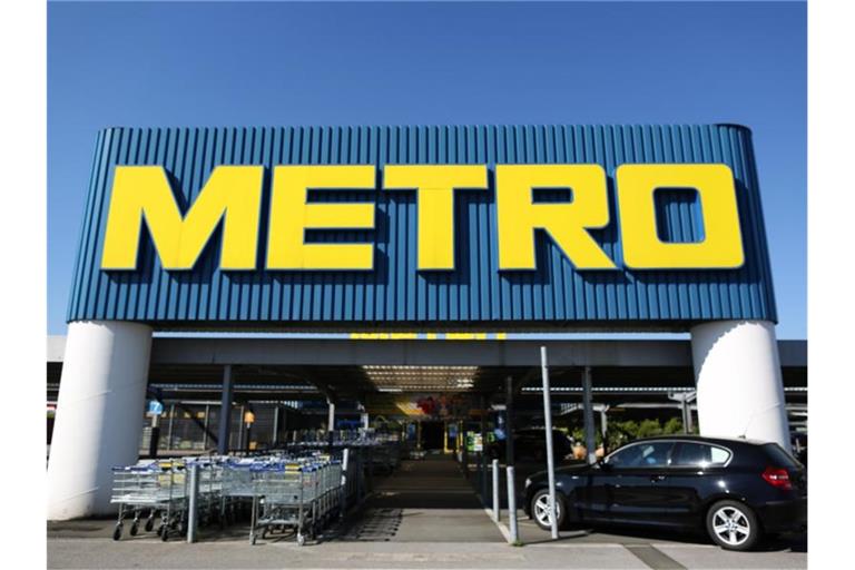Auf der Einkaufsliste von Investoren: Eingang zu einem METRO Cash & Carry Markt. Foto: Ina Fassbender