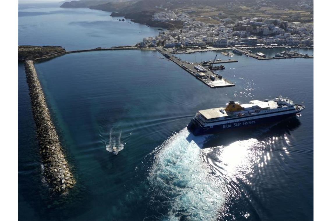 Leiche eines Kleinkindes auf Naxos an Land gespült Auf der griechischen Insel Naxos wurde die Leiche eines drei Jahre alten Kindes angespült. Foto: Thanassis Stavrakis/AP/dpa/Symbolbild