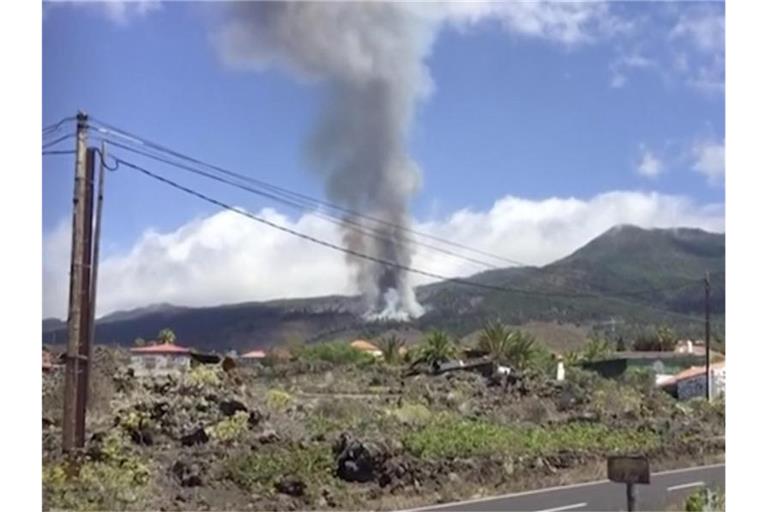 Auf der Kanareninsel La Palma ist ein Vulkan ausgebrochen. Foto: Carlota Manuela Martin Fuentes/AP/dpa