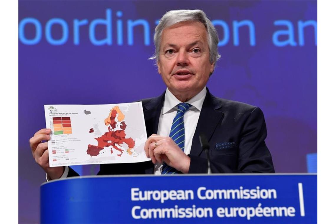 Auf einer Onlinekonferenz stellt der EU-Julstiz- und Verbraucherkommissar Didier Reynders den Green Consumption Pledge vor. Foto: John Thys/Pool AFP/AP/dpa
