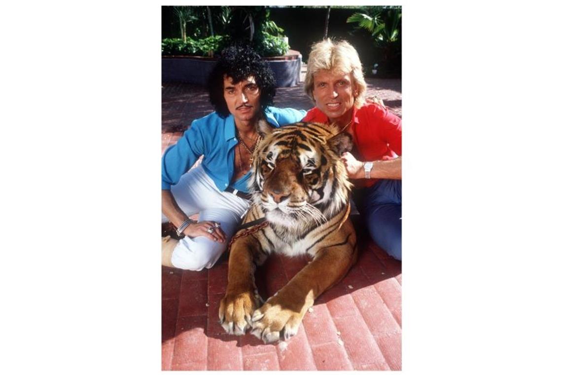 Magier Siegfried Fischbacher gestorben Auf ihrem riesigen Anwesen in Las Vegas lebten Siegfried und Roy mit zahlreichen Raubkatzen und anderen Tieren zusammen. Foto: Horst Ossinger/dpa