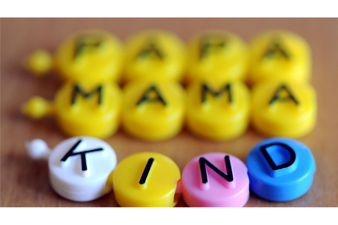 Zahl der Adoptionen nach Tiefstand gestiegen Auf jedes vorgemerkte Adoptivkind kommen in Deutschland fünf potenzielle Adoptivfamilien. (Symbolbild)