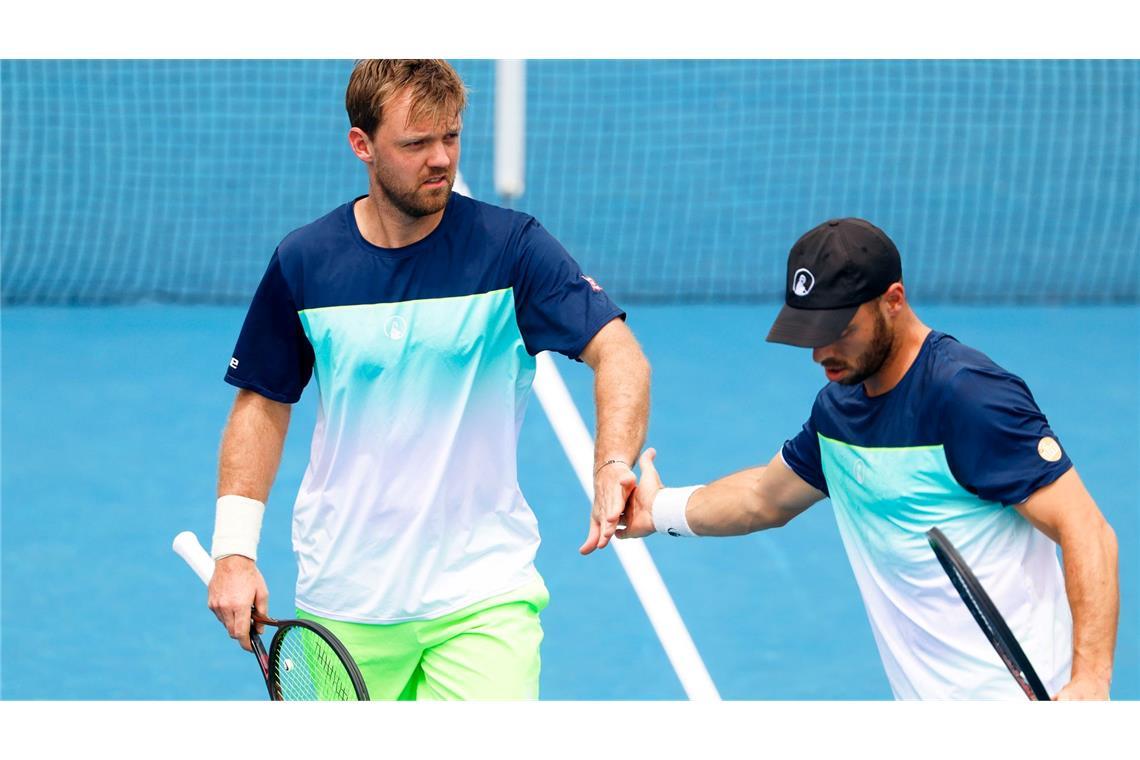 Doppel gewinnt: Davis-Cup-Team schlägt Israel Auf Kevin Krawietz (l) und Tim Pütz war im Davis Cup wieder Verlass.
