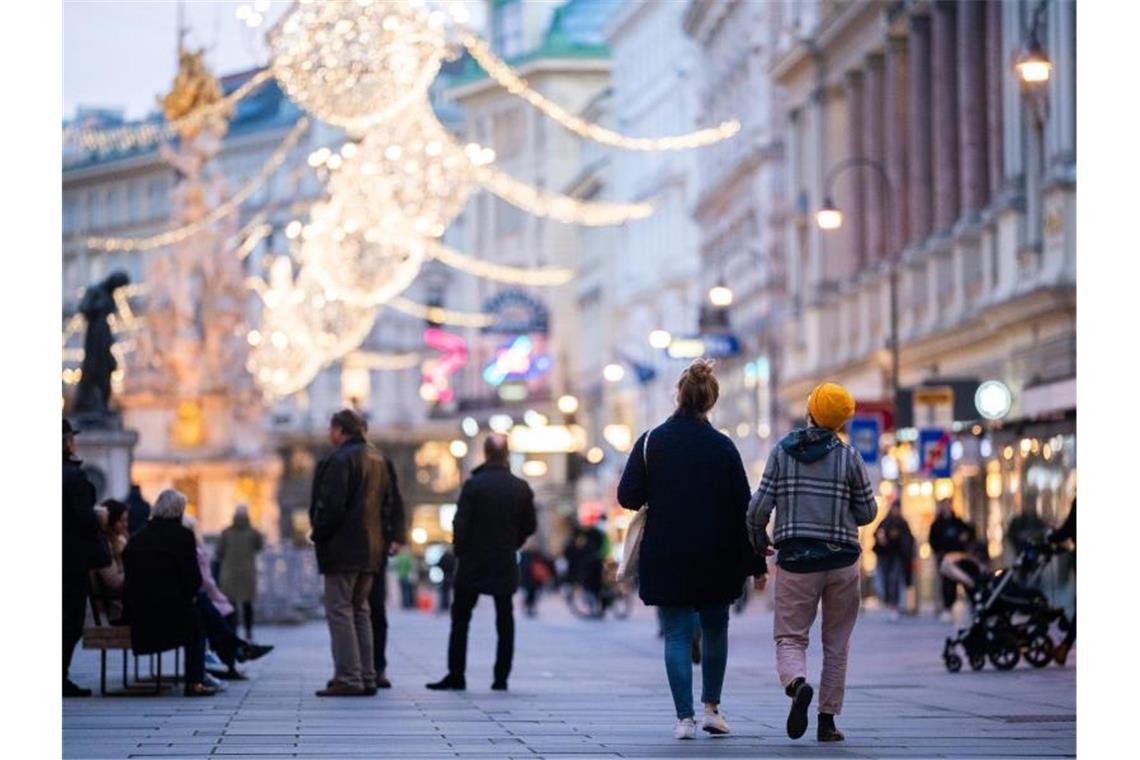 Auf offener Straße wurde der Rabbiner mit antisemitischen Parolen beschimpft, attackiert und mit einem Messer bedroht. Foto: Georg Hochmuth/APA/dpa/Symbolbild