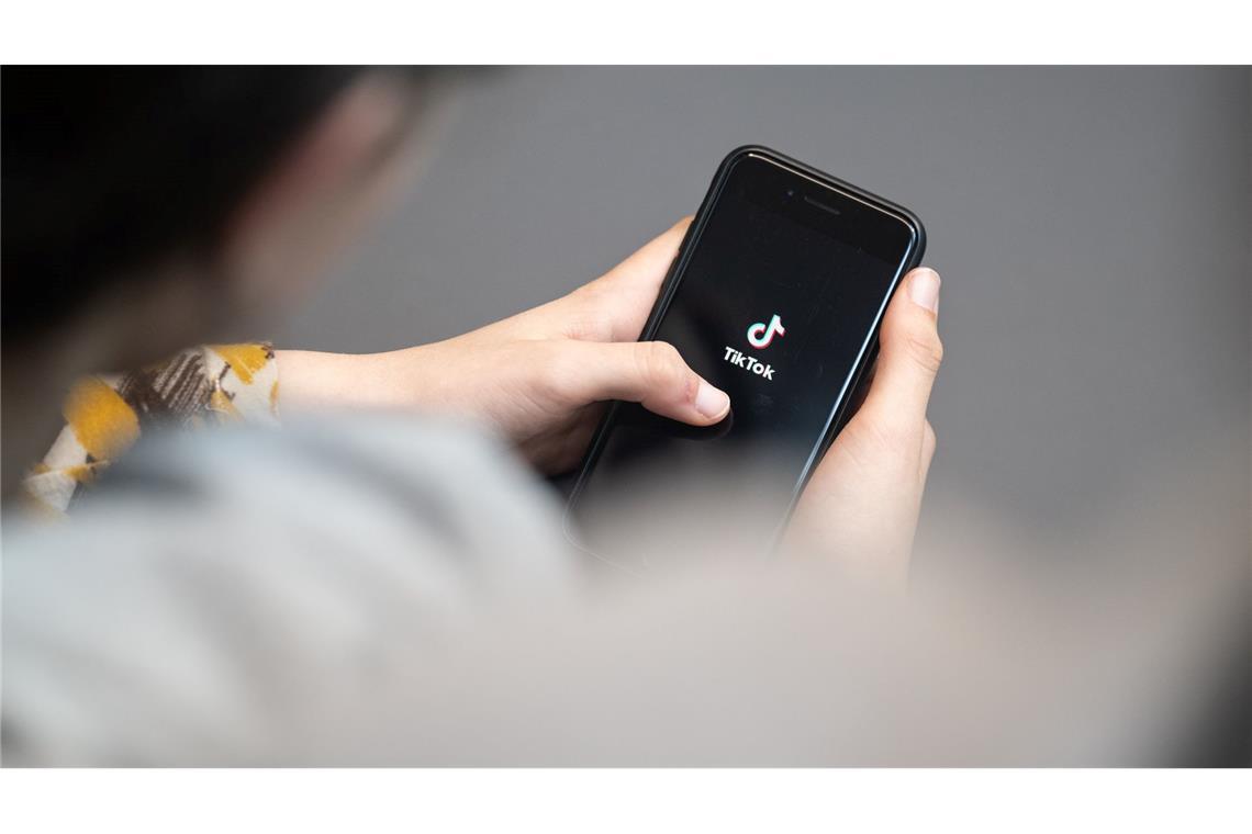Ist Filmtok das neue Booktok? Auf Tiktok tauschen sich Nutzerinnen und Nutzer über neue Filme aus. (Symbolbild)