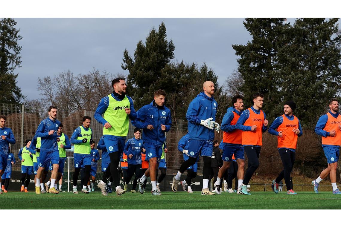 Aufgalopp ins Fußballjahr 2026 – auch Torwart Felix Dornebusch ist wieder mit von der Partie.