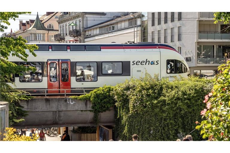 Aufgrund der Bombendrohung ist der Konstanzer Bahnhof derzeit gesperrt.