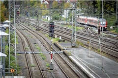 Aufgrund von Datenausfällen kam es zu Einschränkungen im Bahnverkehr. Symbolfoto: Alexander Becher