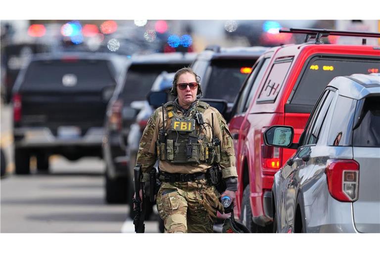 Aufnahmen des Senders Fox News zeigten ein Großaufgebot der Polizei vor Ort.