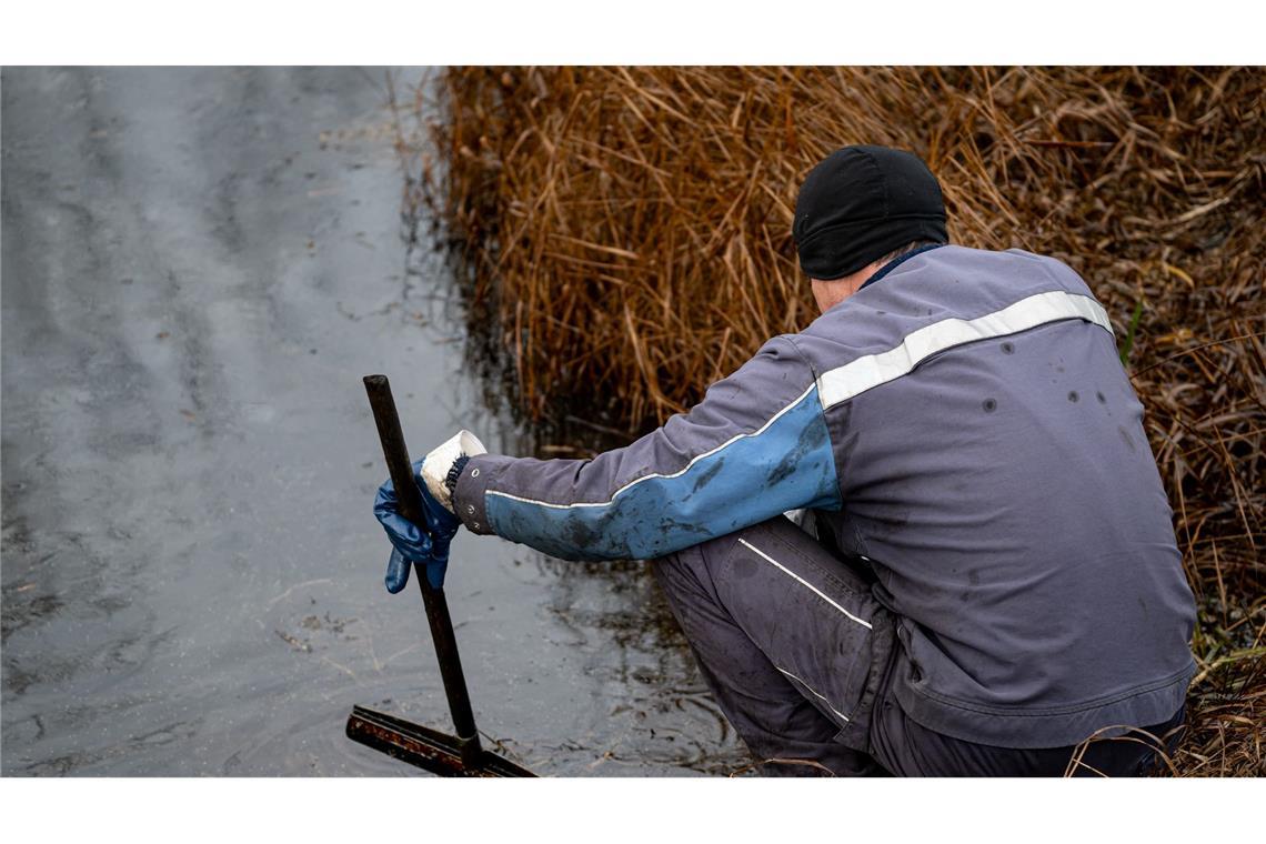 Aus Pipeline schießen 200.000 Liter Öl – Sorge um die Umwelt