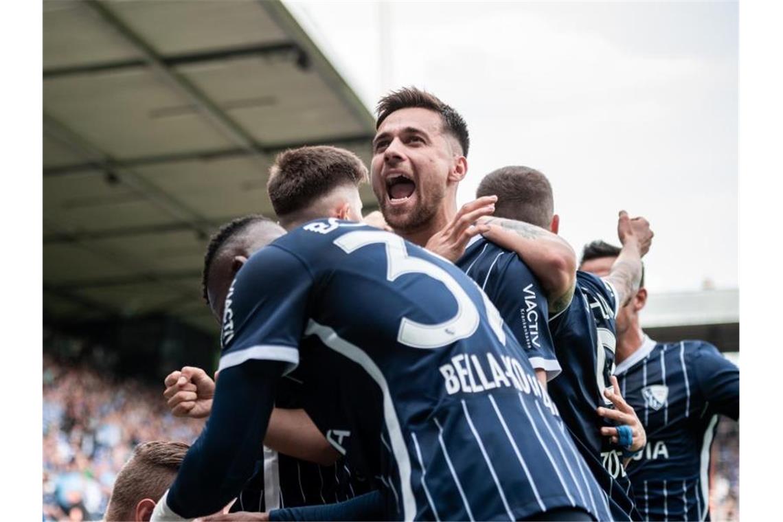 Bundesliga: Dortmund verliert in Freiburg, Bochum feiert