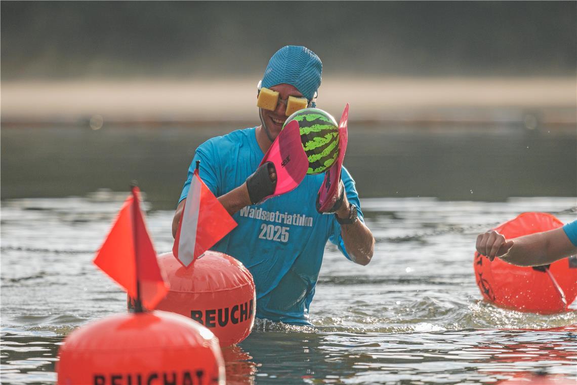 Auftakt des Sommernachtsfestes mit dem Waldsee-Triathlon. 