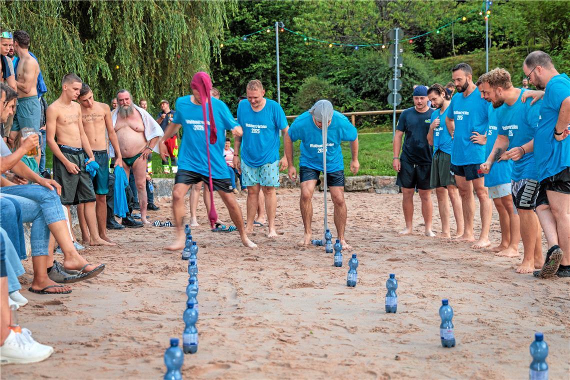 Auftakt des Sommernachtsfestes mit dem Waldsee-Triathlon. 