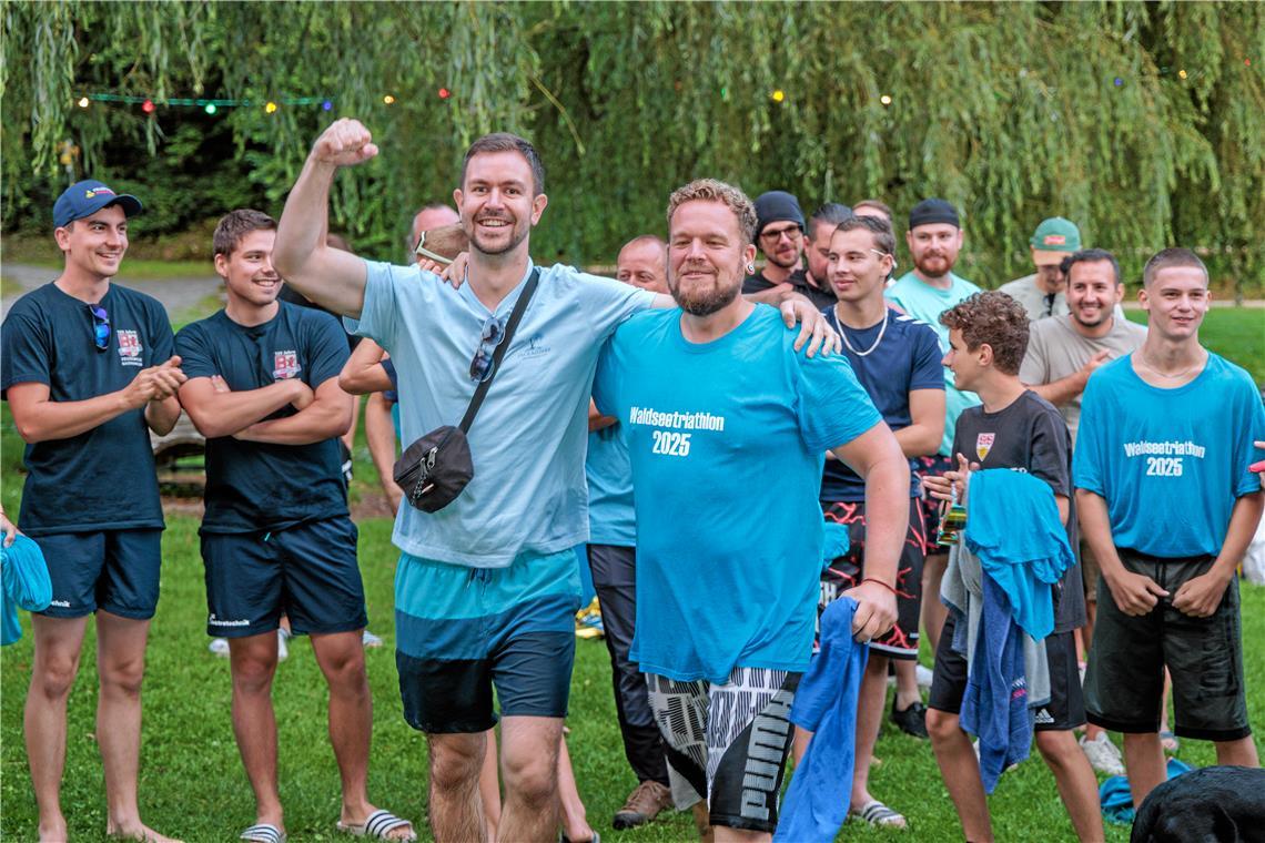 Auftakt des Sommernachtsfestes mit dem Waldsee-Triathlon. Das drittplazierte Tea...