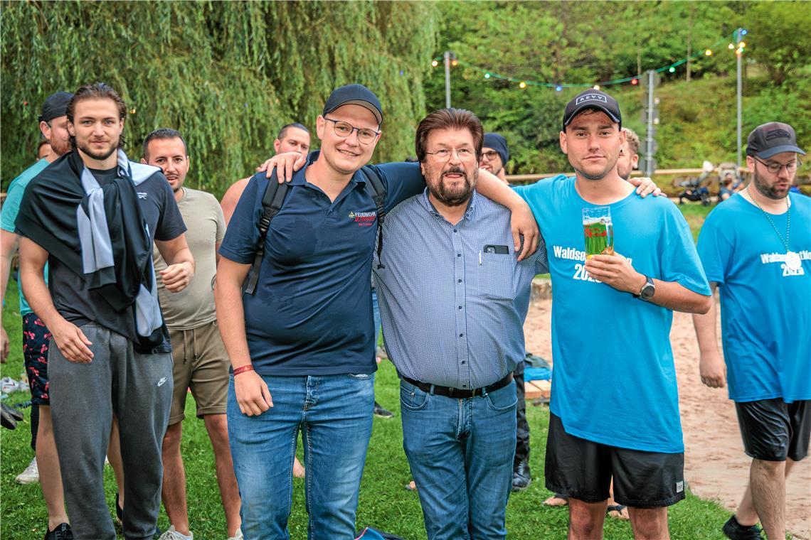 Auftakt des Sommernachtsfestes mit dem Waldsee-Triathlon. Veranstaltungsleiter U...