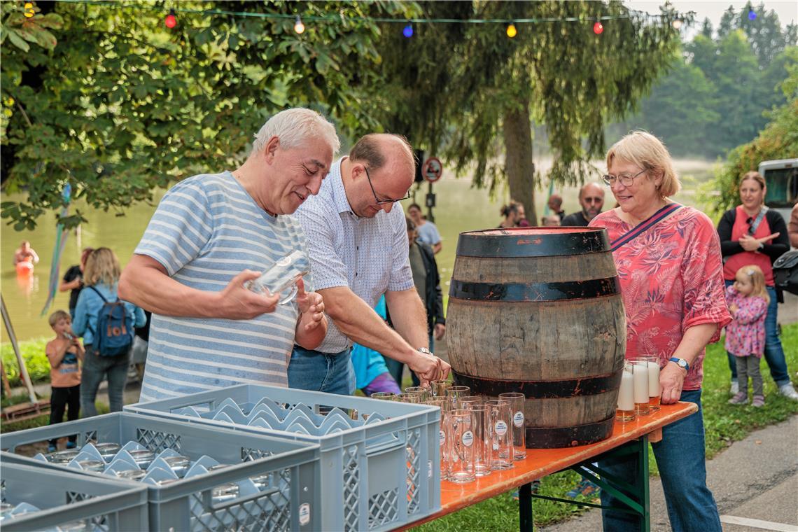 Auftakt des Sommernachtsfestes mit dem Waldsee-Triathlon. v.L. Mario Brenner, BM...