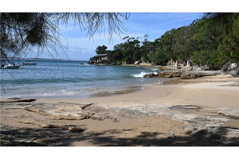 Augenzeugen am Gunyah Beach eilten der Frau zu Hilfe - und retteten ihr vermutlich das Leben.