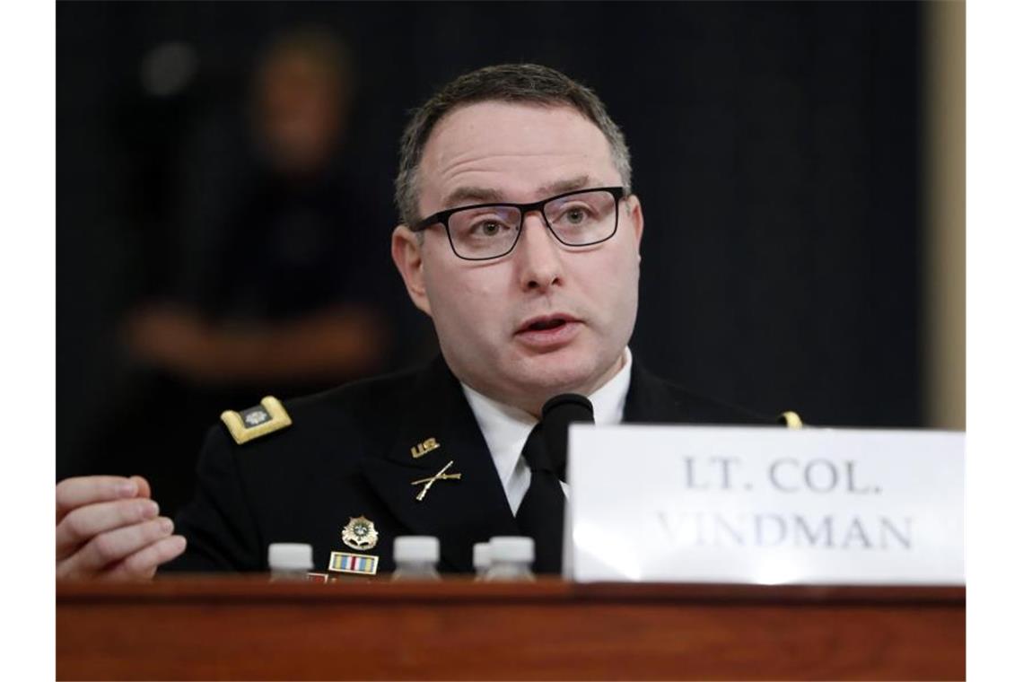 Trump rechnet nach Freispruch mit Impeachment-Zeugen ab Aus dem Weißen Haus verbannt: Oberstleutnant Alexander Vindman. Foto: Andrew Harnik/AP/dpa