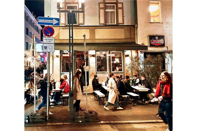 Aus der Puf-Bar am „Eingang“ der Altstadt wird die Kado-Bar.