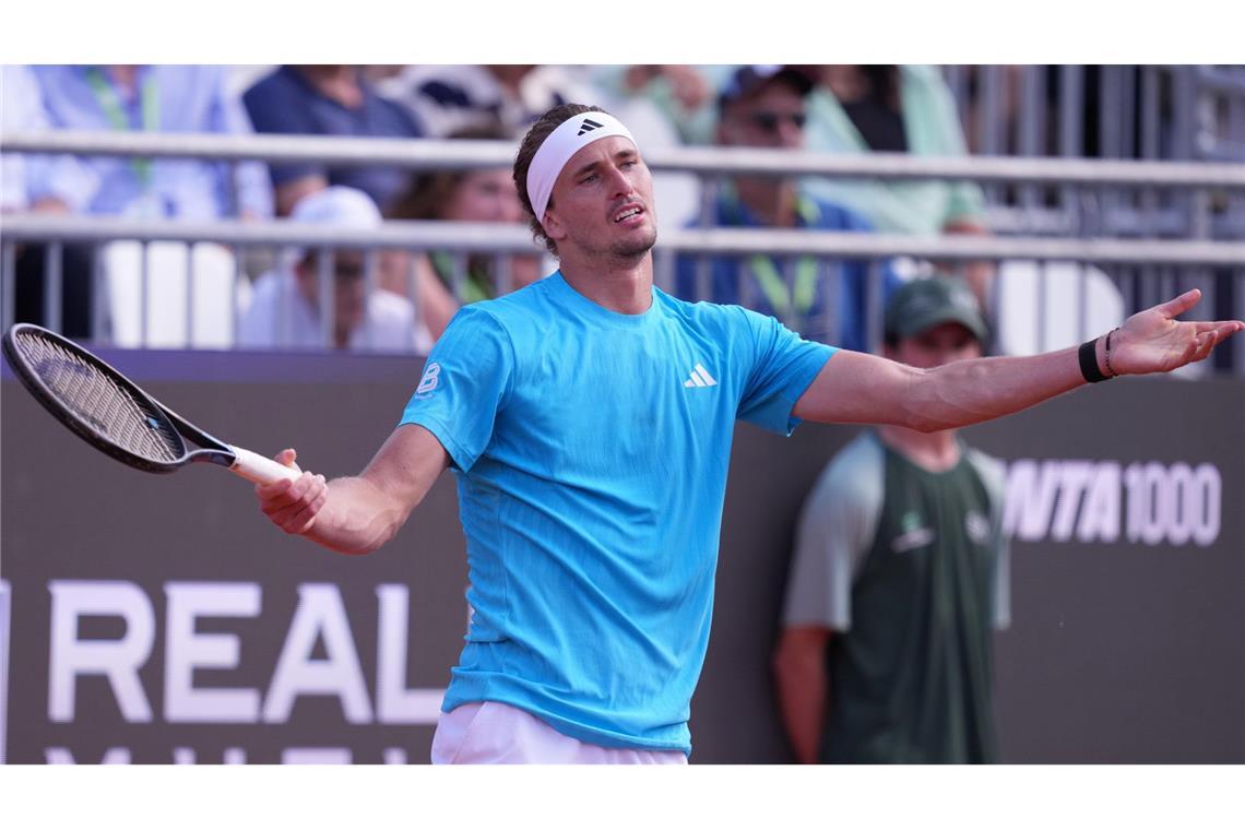 Aus im Achtelfinale von Rom: Alexander Zverev hadert mit seinem Spiel.