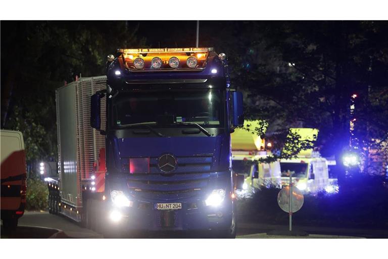 Aus Jülich wird Atommüll mit Schwertransportern in Richtung Ahaus transportiert. (Archivbild)