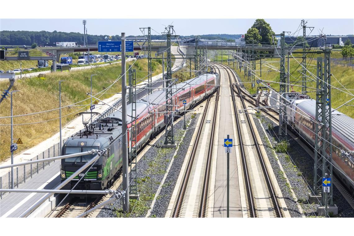 Aus noch unklaren Gründen waren zwei Züge auf demselben Gleis gefahren.