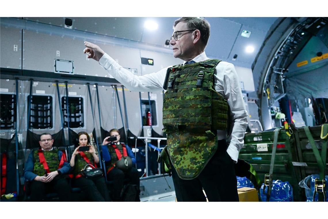 Aus Sicherheitsgründen flog Wadephul mit einem Transportflugzeug der Bundeswehr.