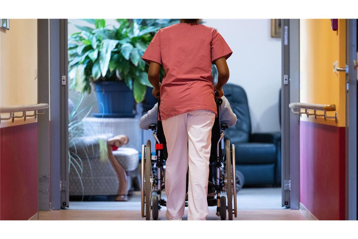 Ausgewertet wurden Vergütungsvereinbarungen der Pflegekassen mit Heimen in allen Ländern (Symbolbild)