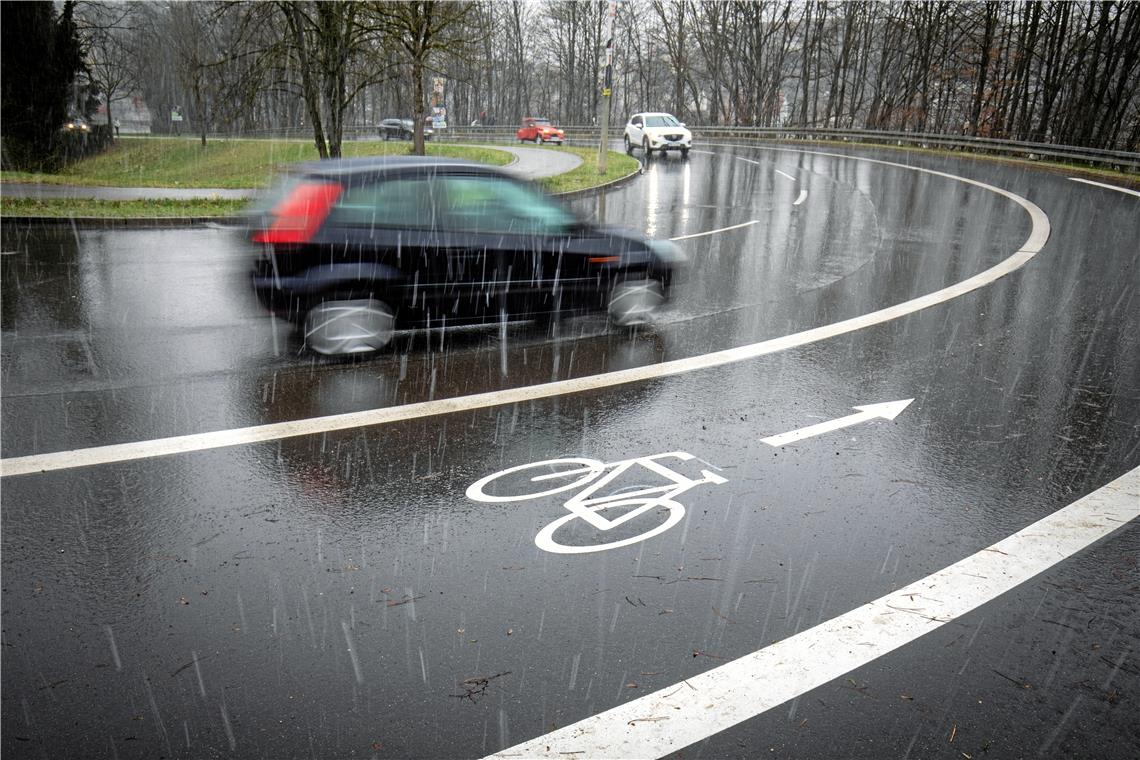 Radfahrer sehen in Backnang noch viel Luft nach oben Ausgezeichnet ist laut ADFC der neue Fahrradschutzstreifen in der Annonaystraße. Foto: A. Becher