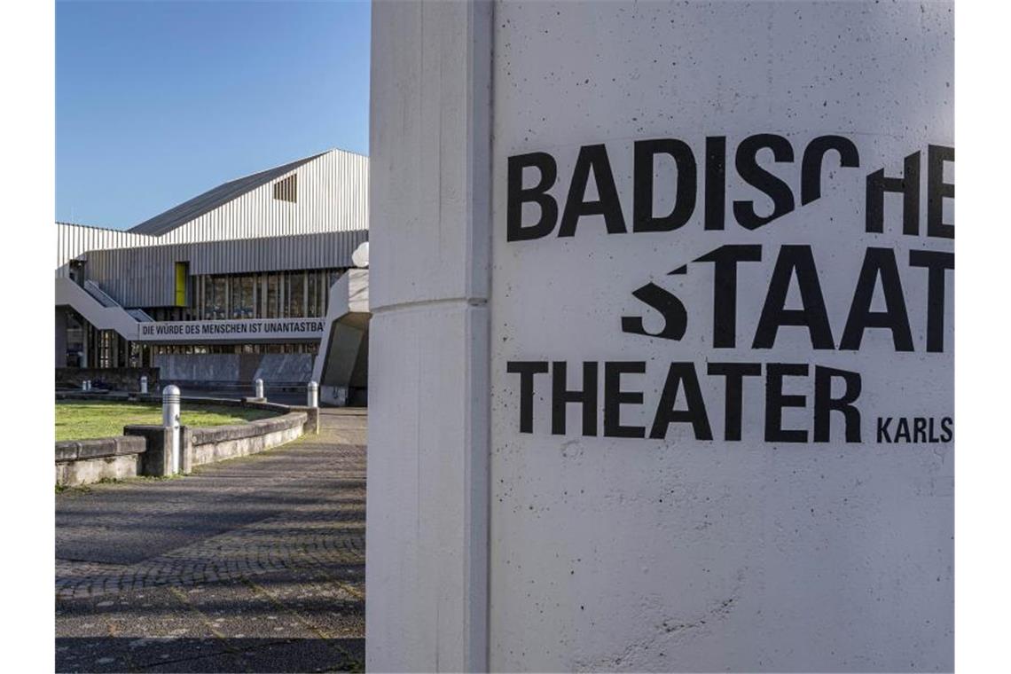 Aussenaufnahme Badisches Staatstheater Karlsruhe. Foto: Uli Deck/dpa/Archivbild