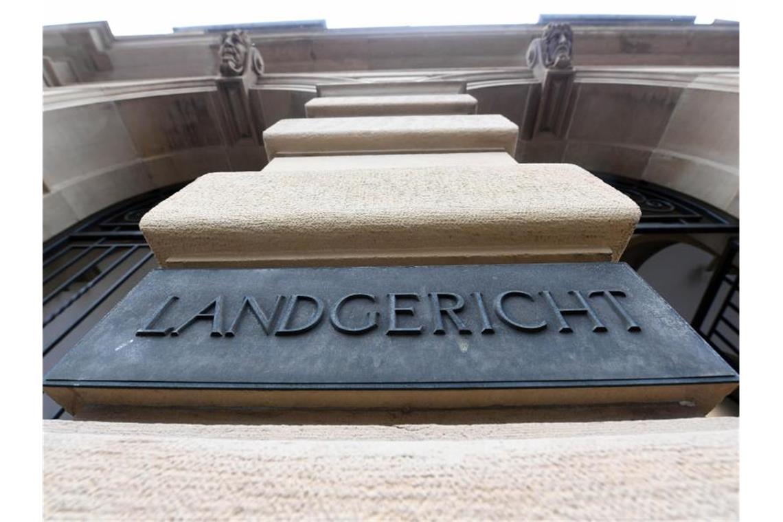 Prozess um Mord an Jäger: Plädoyers erwartet Außenaufnahme des Landgericht Karlsruhe. Foto: Uli Deck/Archivbild