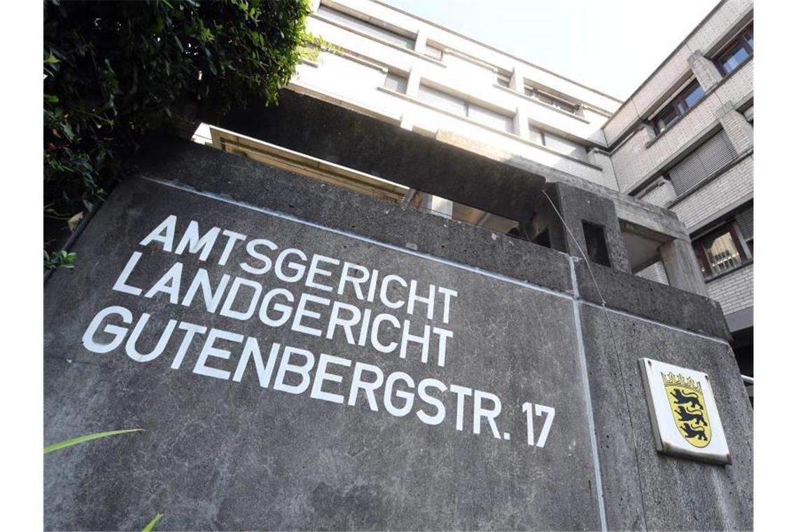 Ex-Erzieher wegen Kindesmissbrauchs auf Bewährung verurteilt Außenaufnahme des Landgerichts Baden-Baden. Foto: Uli Deck/dpa